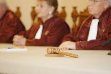 CCR: Bugetul pentru 2015, constituţional